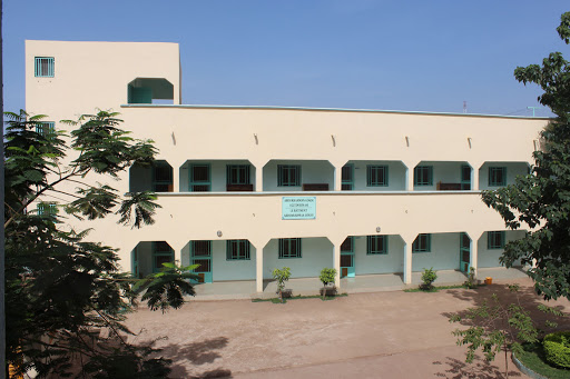 <p><strong>Une brève présentation du Lycée Madina du Bamako Mali</strong></p>