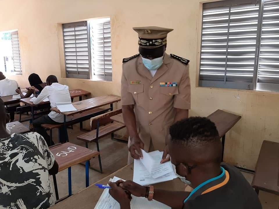 <p>Au<strong> Baccalauréat Malien 2021 Série TSE</strong> de la Rive Droite de Bamako, le total de la mention est de 155, repartie entre:</p><ul><li><strong>ASSEZ-BIEN: 130 élèves</strong></li><li><strong>BIEN: 25 élèves</strong></li></ul>